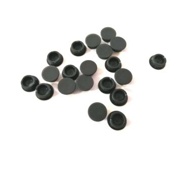 Fekete színű műanyag furattakaró gomb (20 db/cs.)